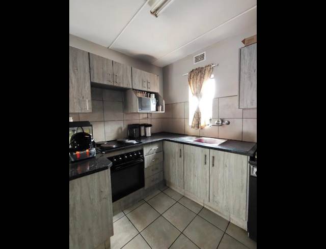 2 BEDROOM PROPERTY TO RENT IN MONTANA